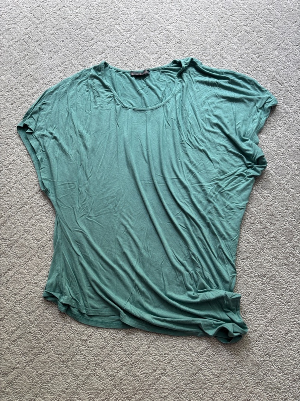 Me & Thee Relaxed Scoop Neck Short Sleeve Top in Teal Green